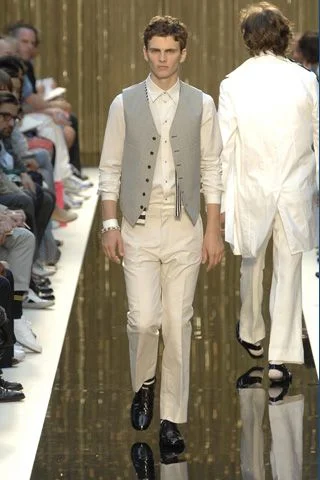 Look 10